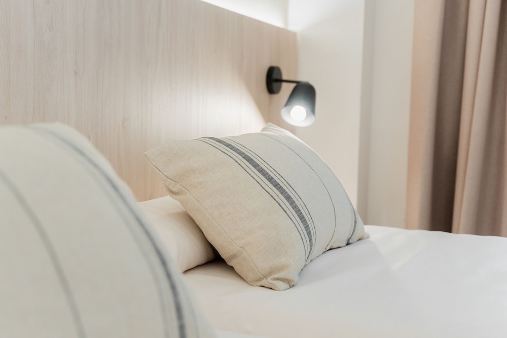 Minura Hotel Cala Galdana & Apartamentos — Hotel rooms in Cala Galdana, Balearic Islands