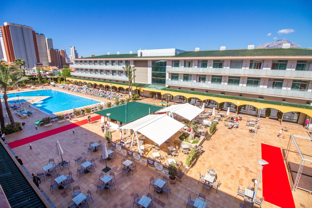 Hotel Mediterraneo Benidorm — Swimming pool in Benidorm, Valencian Community