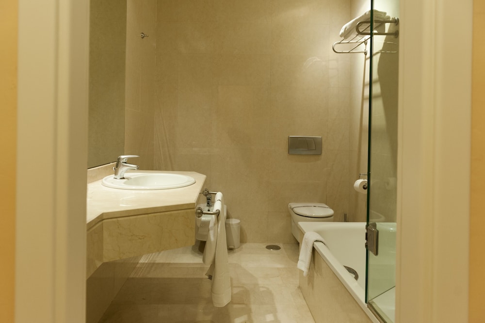 Hotel Mediterraneo Benidorm — Hotel rooms in Benidorm, Valencian Community