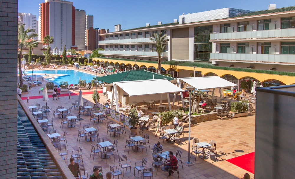 Hotel Mediterraneo Benidorm — Swimming pool in Benidorm, Valencian Community