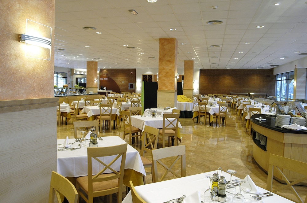 Hotel Mediterraneo Benidorm — Restaurant & bars in Benidorm, Valencian Community