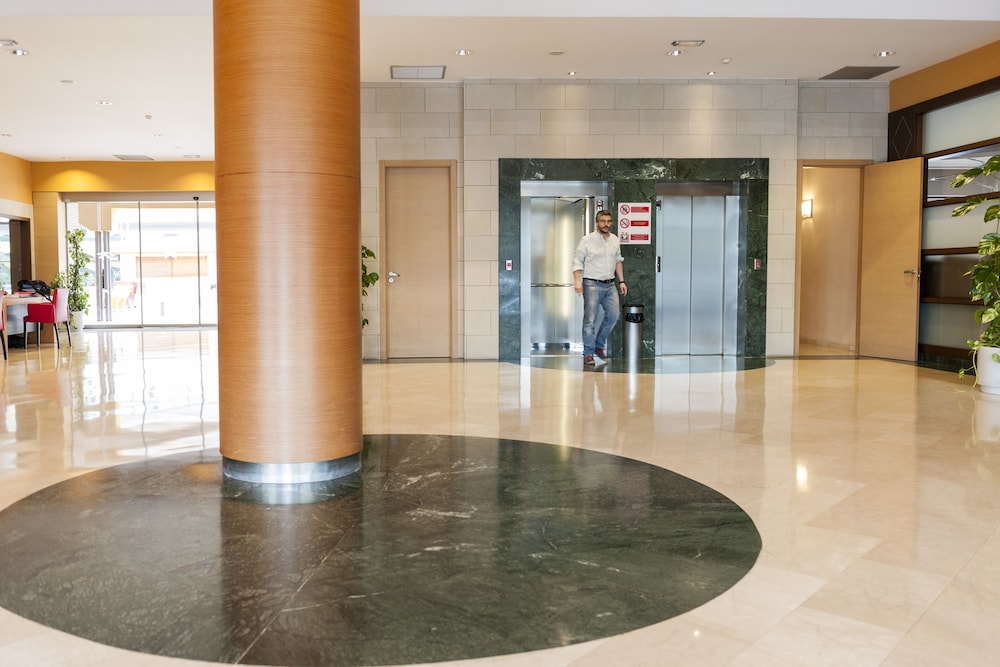 Hotel Mediterraneo Benidorm — Hotel building in Benidorm, Valencian Community
