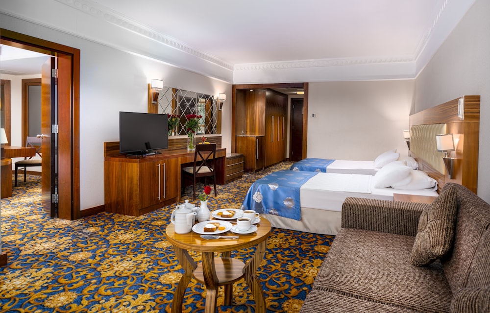Bera Hotel Alanya - Halal All Inclusive — Hotel rooms in Alanya