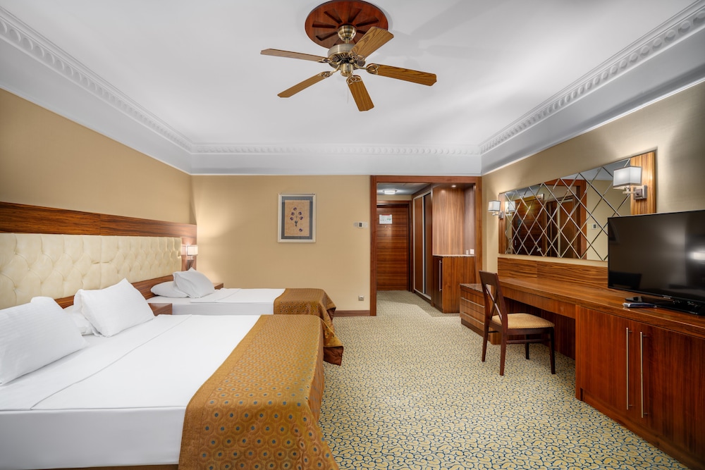 Bera Hotel Alanya - Halal All Inclusive — Hotel rooms in Alanya