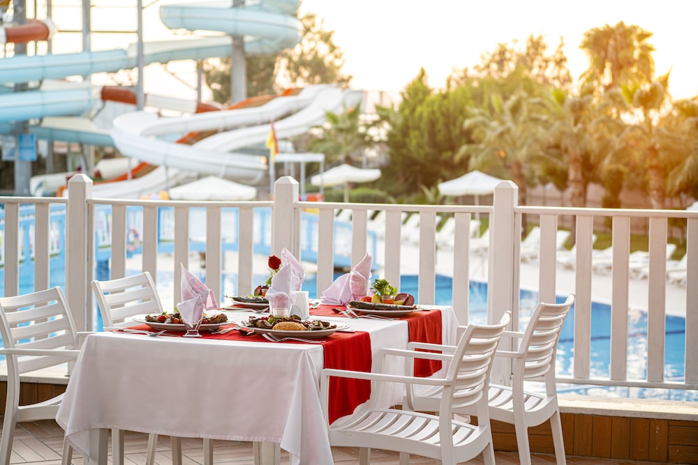 Bera Hotel Alanya - Halal All Inclusive — Restaurant & bars in Alanya