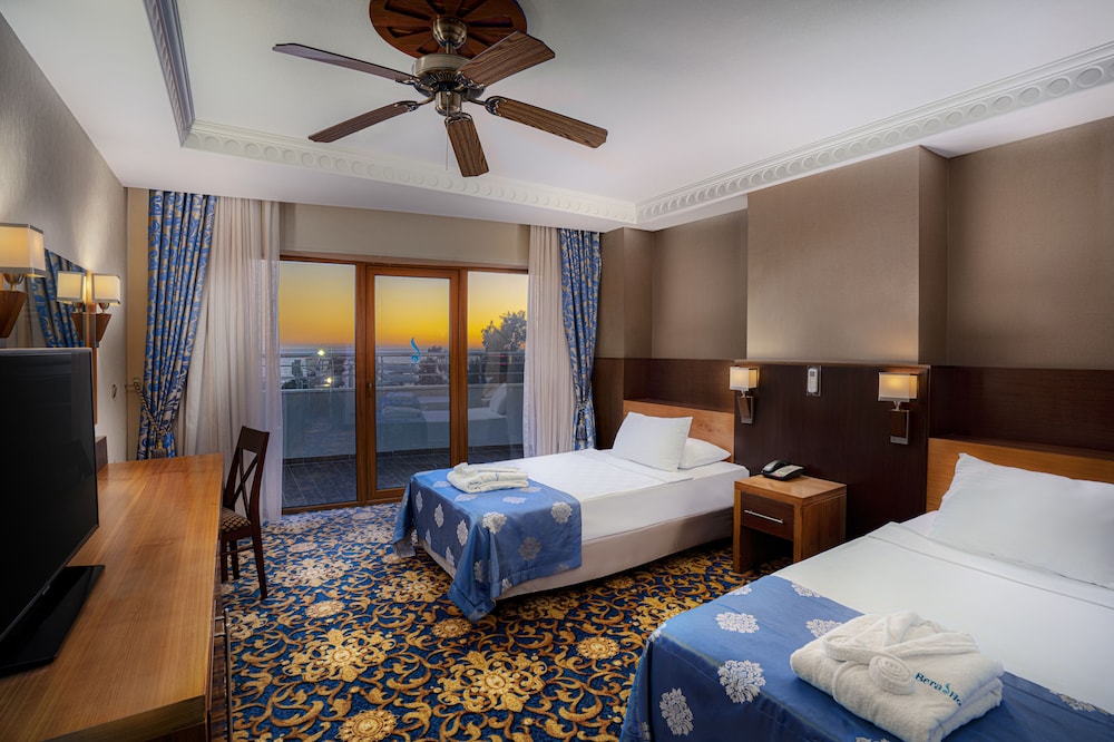 Bera Hotel Alanya - Halal All Inclusive — Hotel rooms in Alanya