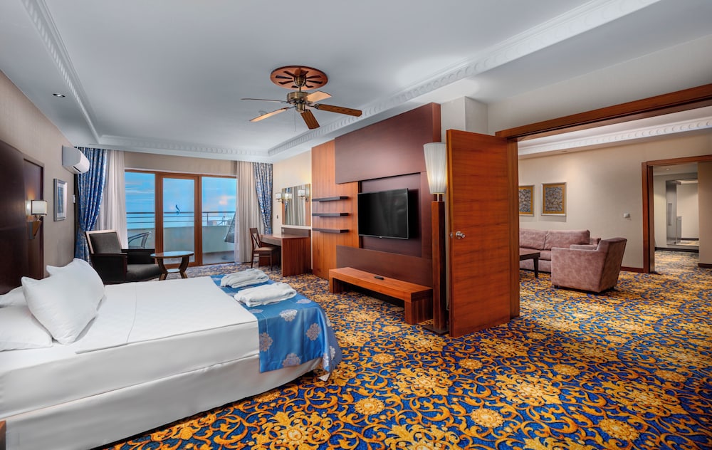 Bera Hotel Alanya - Halal All Inclusive — Hotel rooms in Alanya