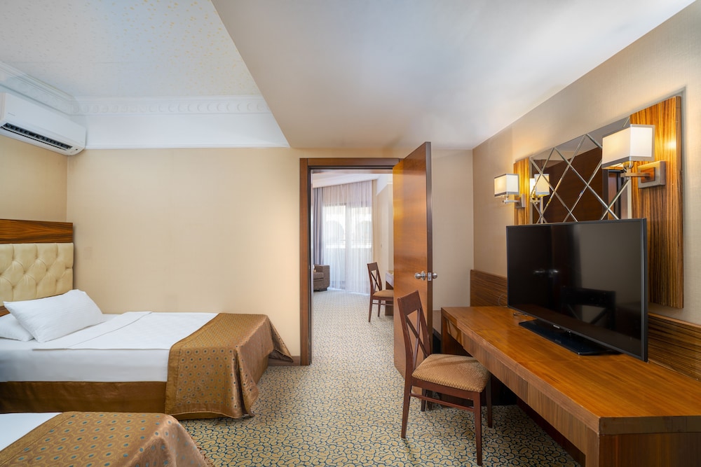 Bera Hotel Alanya - Halal All Inclusive — Hotel rooms in Alanya