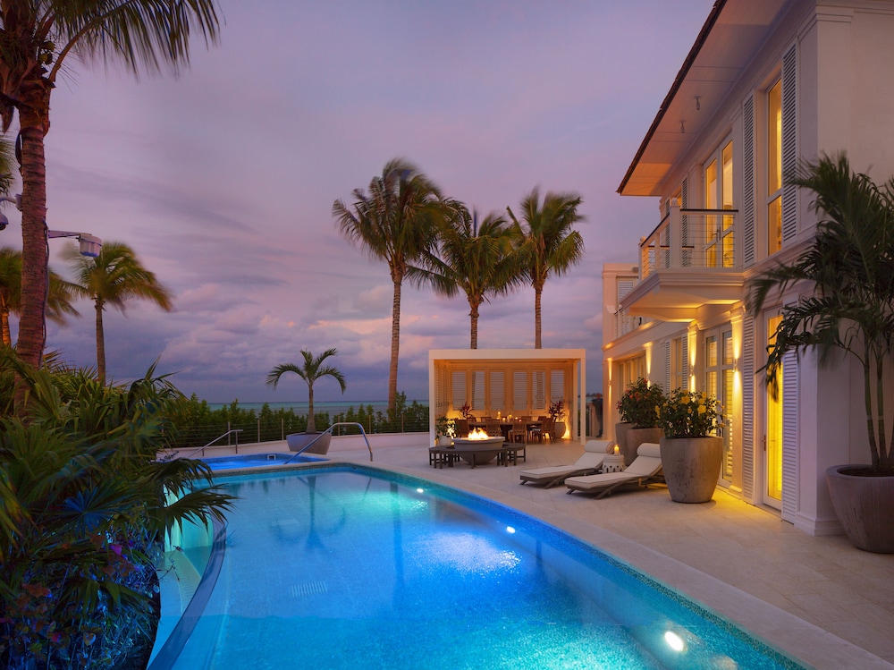 Rosewood Baha Mar — Swimming pool in Nassau, New Providence