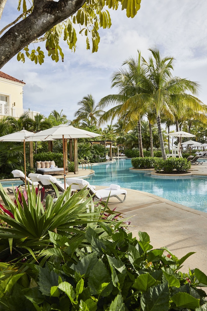 Rosewood Baha Mar — Swimming pool in Nassau, New Providence