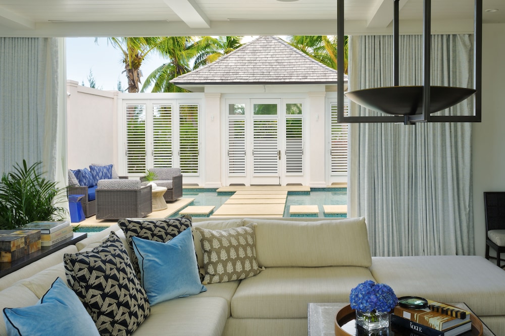 Rosewood Baha Mar — Swimming pool in Nassau, New Providence
