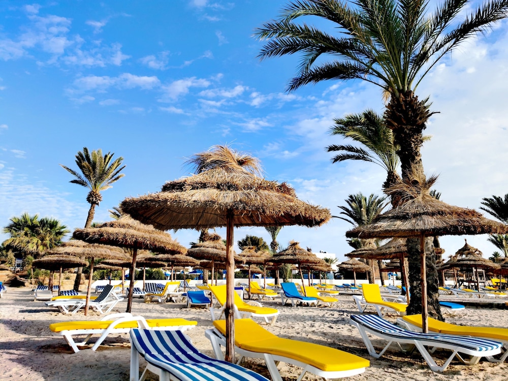 Royal Karthago Resort & Thalasso - Family Only — Beach in Aghir, Medenine
