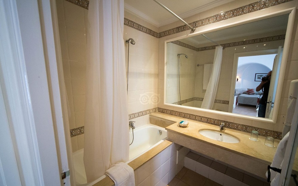 Royal Karthago Resort & Thalasso - Family Only — Hotel rooms in Aghir, Medenine