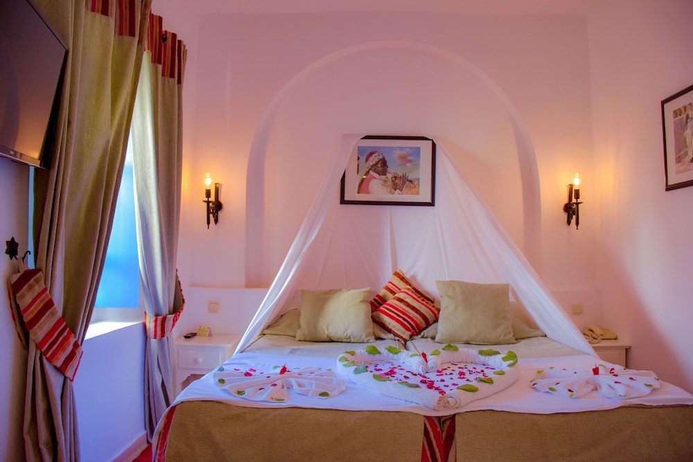 Royal Karthago Resort & Thalasso - Family Only — Hotel rooms in Aghir, Medenine