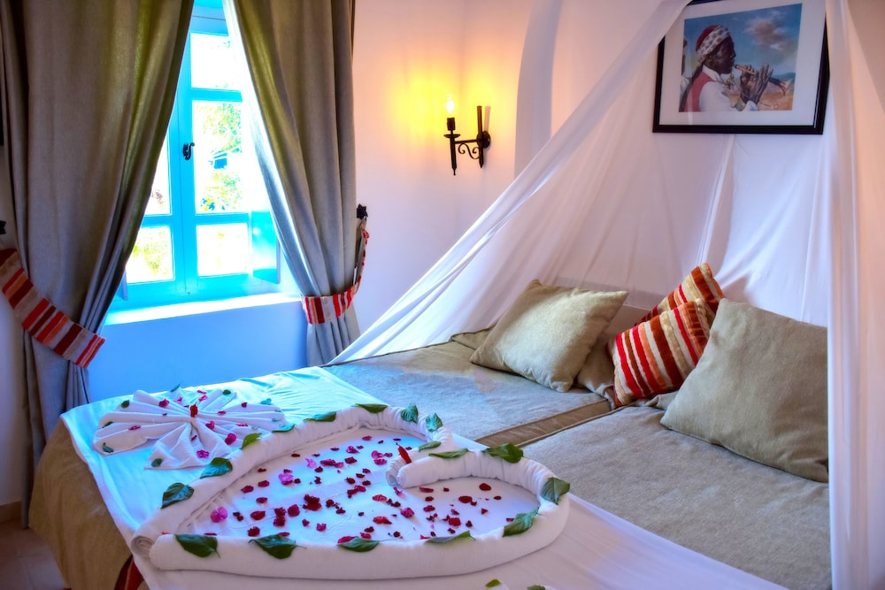 Royal Karthago Resort & Thalasso - Family Only — Hotel rooms in Aghir, Medenine