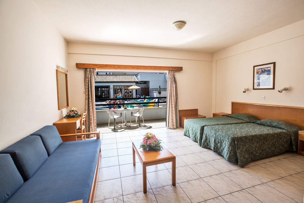 Anthea Hotel Apartments — Hotel rooms in Ayia Napa, Famagusta Region