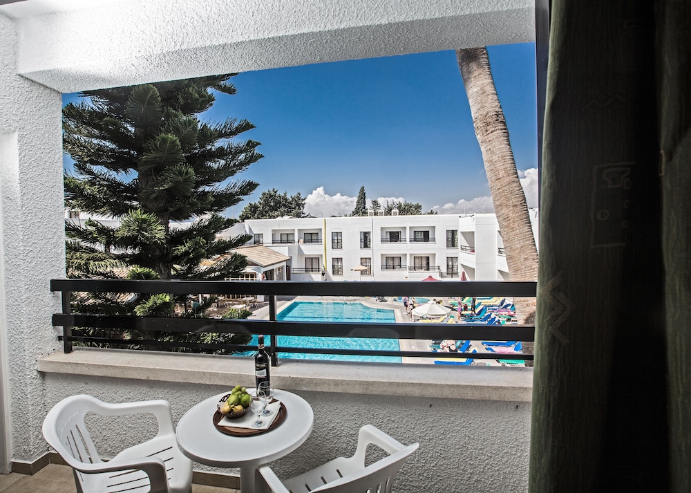 Anthea Hotel Apartments — Hotel rooms in Ayia Napa, Famagusta Region