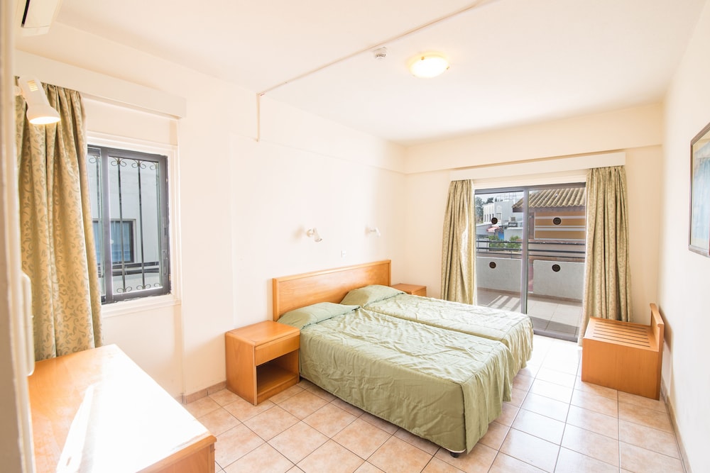 Anthea Hotel Apartments — Hotel rooms in Ayia Napa, Famagusta Region
