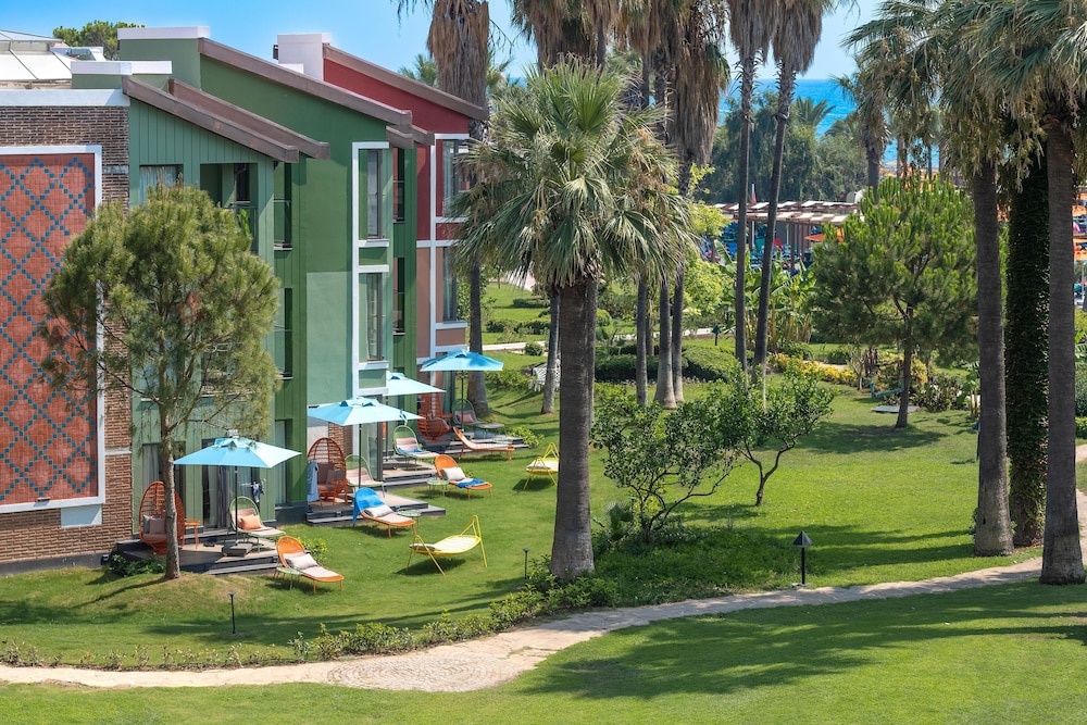 Megasaray Club Belek — Hotel building in Belek
