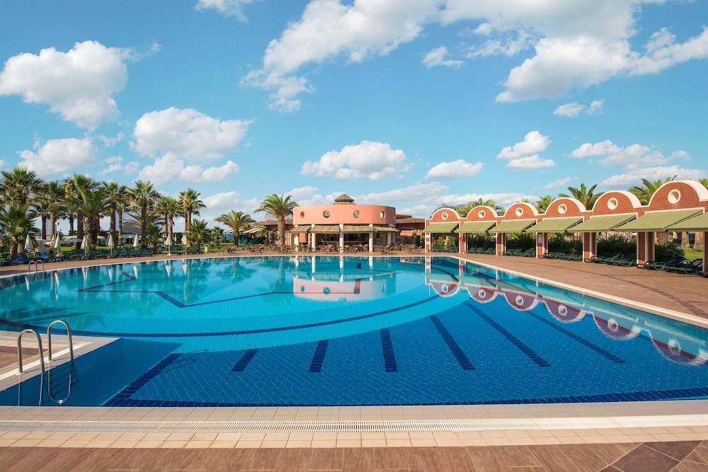 Megasaray Club Belek — Swimming pool in Belek