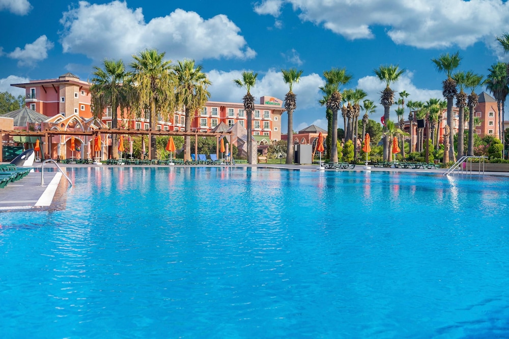 Megasaray Club Belek — Swimming pool in Belek