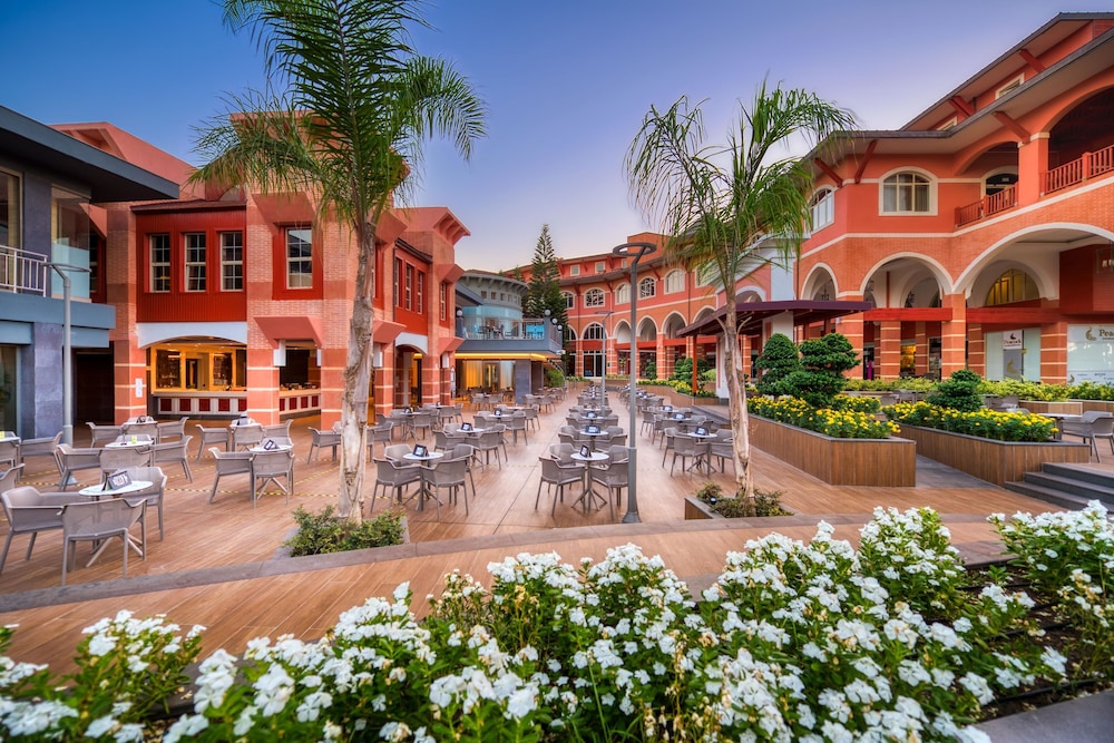 Megasaray Club Belek — Hotel building in Belek