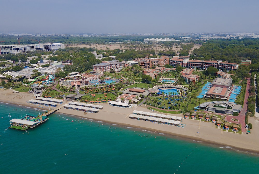 Megasaray Club Belek — Hotel building in Belek