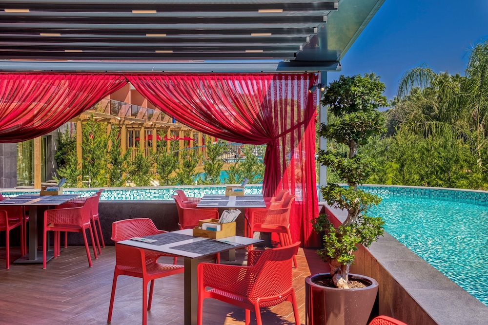 Megasaray Club Belek — Restaurant & bars in Belek