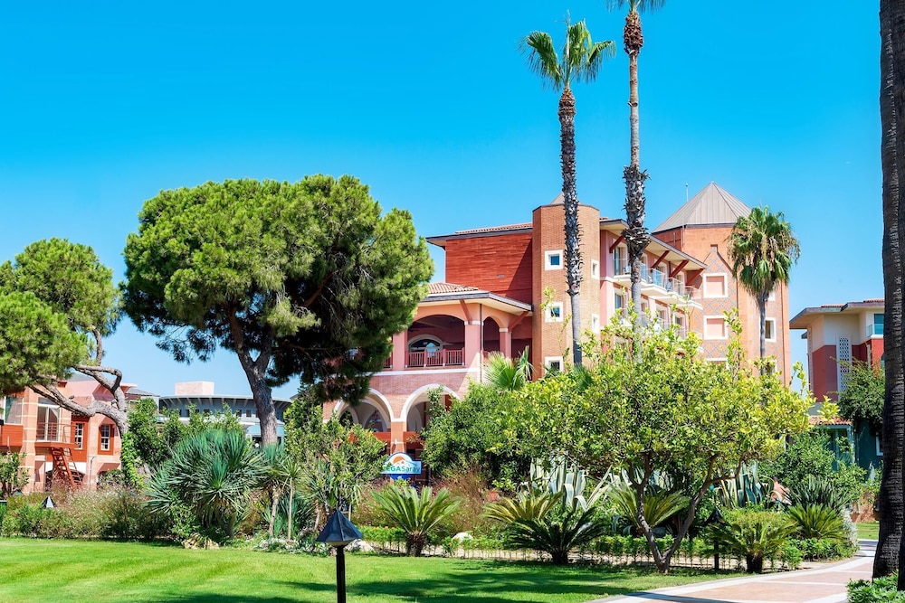 Megasaray Club Belek — Hotel building in Belek