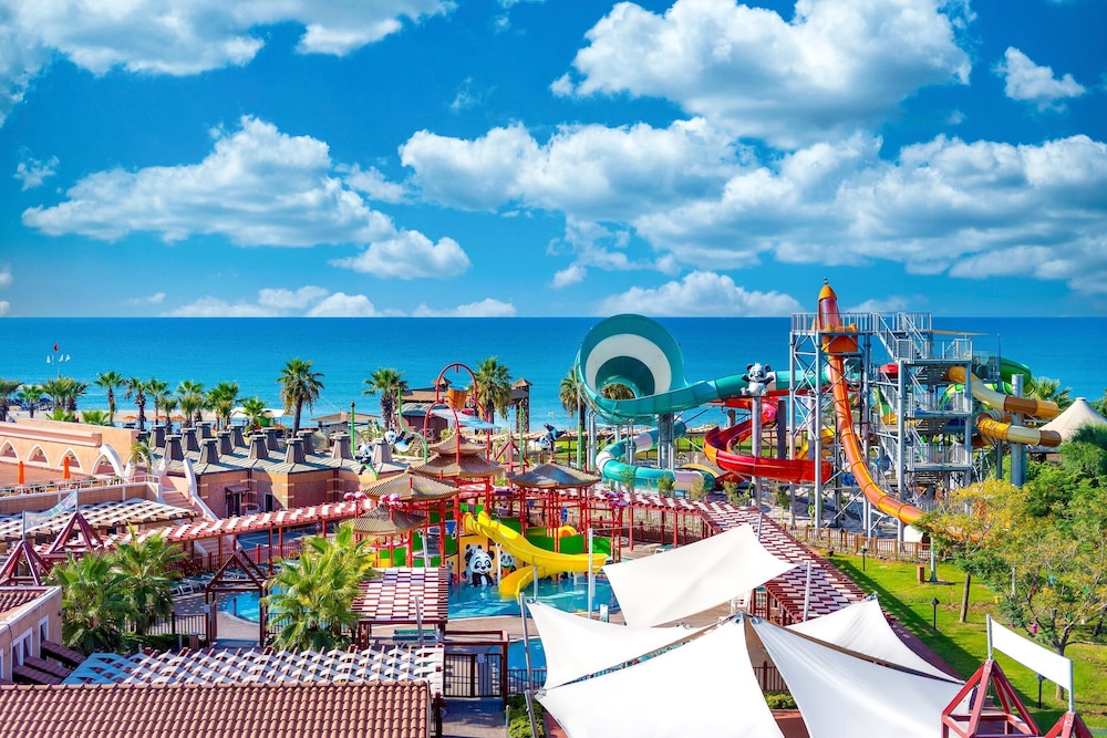 Megasaray Club Belek — Beach in Belek