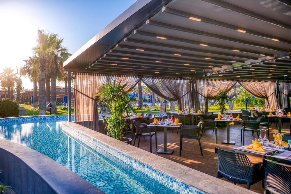 Megasaray Club Belek — Restaurant & bars in Belek