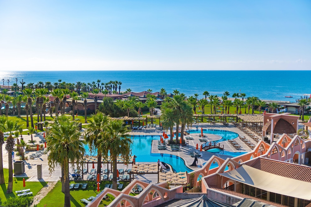 Megasaray Club Belek — Hotel building in Belek