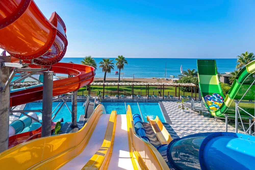 Megasaray Club Belek — Beach in Belek
