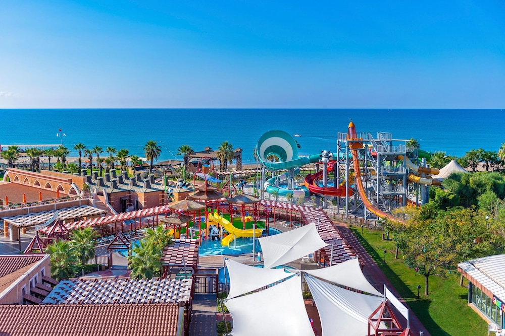Megasaray Club Belek — Beach in Belek