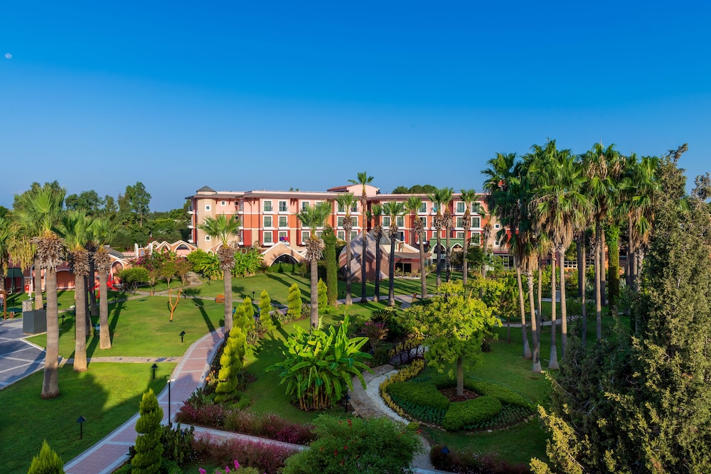 Megasaray Club Belek — Hotel building in Belek
