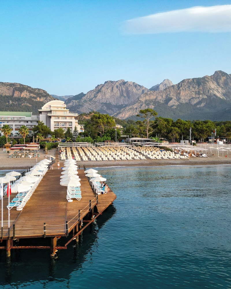 Transatlantik Hotel & Spa -  Ultra All Inclusive — Beach in Kemer