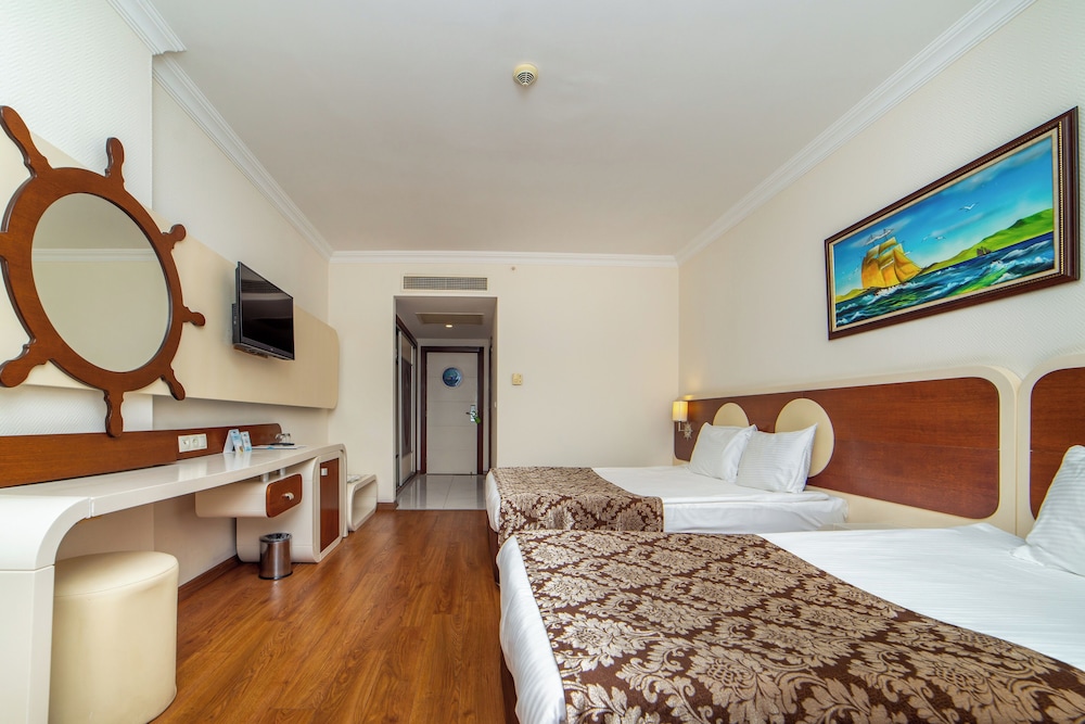 Transatlantik Hotel & Spa -  Ultra All Inclusive — Hotel rooms in Kemer