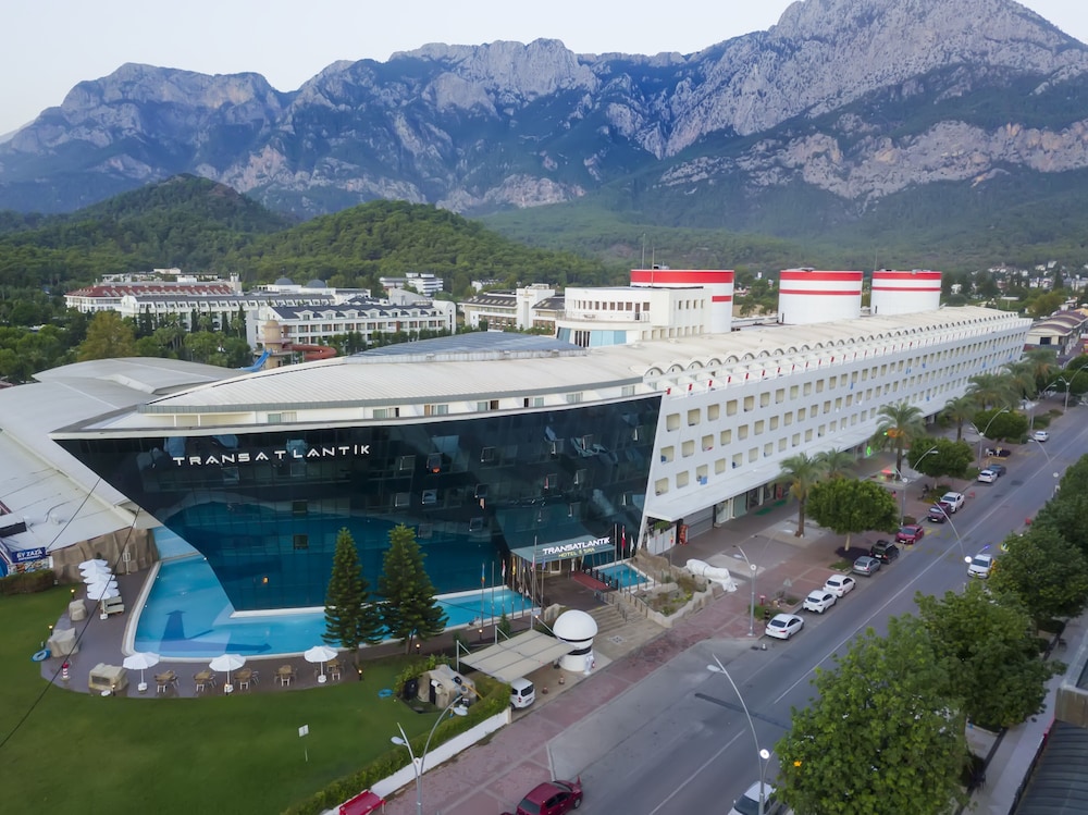 Transatlantik Hotel & Spa -  Ultra All Inclusive — Hotel building in Kemer