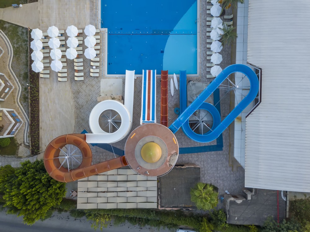 Transatlantik Hotel & Spa -  Ultra All Inclusive — Swimming pool in Kemer