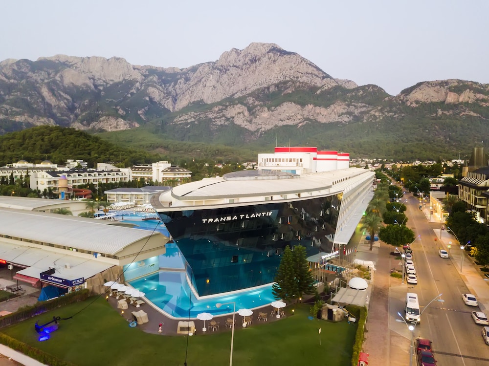 Transatlantik Hotel & Spa -  Ultra All Inclusive — Hotel building in Kemer