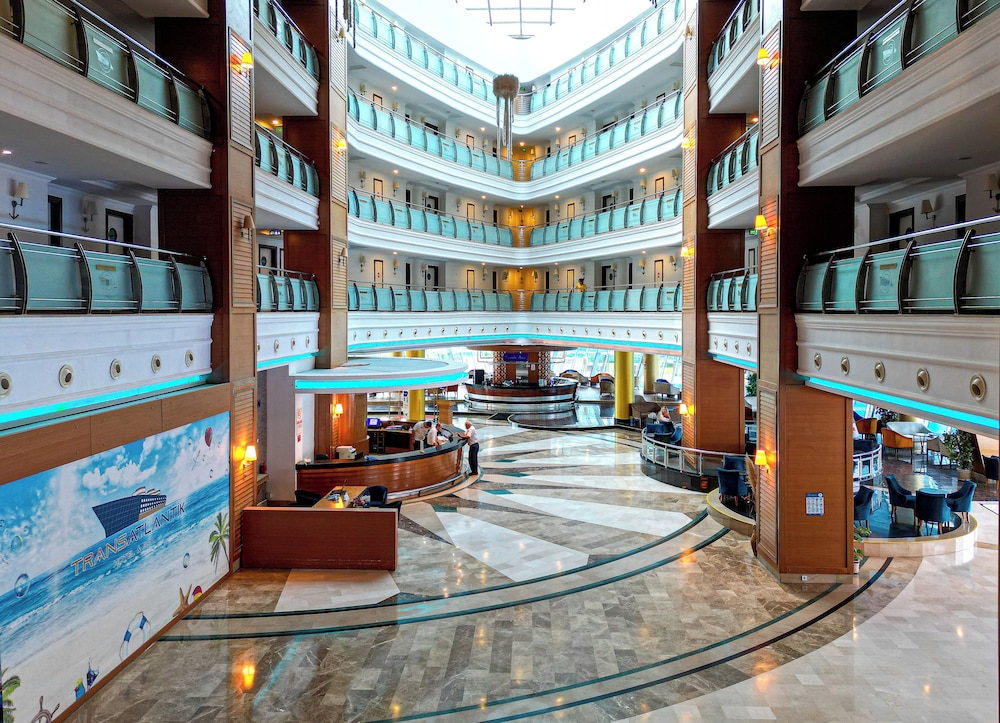 Transatlantik Hotel & Spa -  Ultra All Inclusive — Hotel building in Kemer