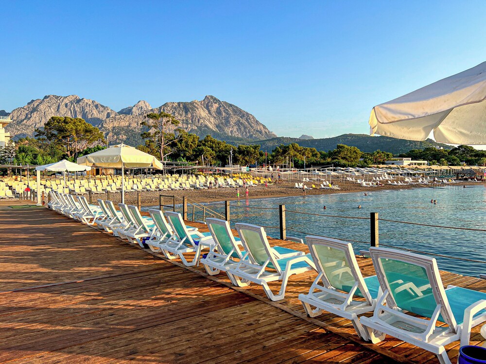Transatlantik Hotel & Spa -  Ultra All Inclusive — Beach in Kemer