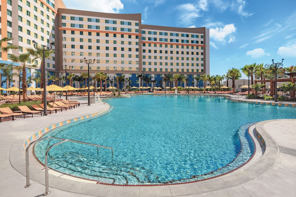 Universal's Endless Summer Resort - Dockside Inn and Suites — Main photo in Orlando, Florida