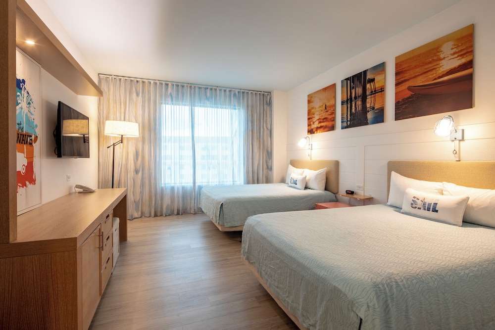 Universal's Endless Summer Resort - Dockside Inn and Suites — Hotel rooms in Orlando, Florida
