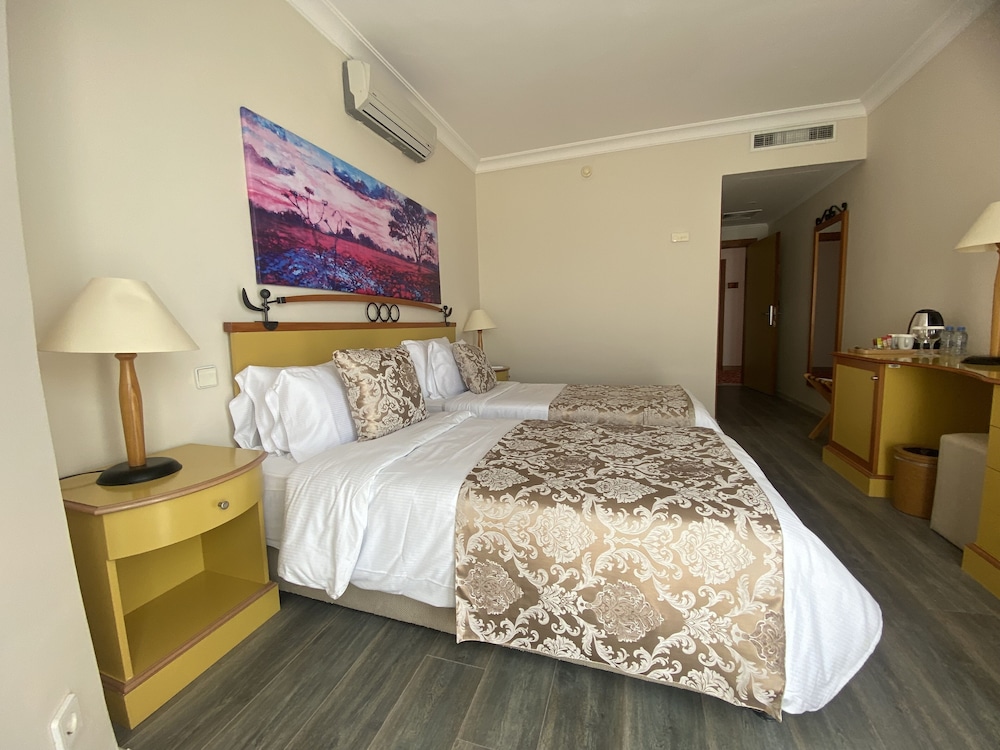 Roseira Beach Resort — Hotel rooms in Milas, Mugla