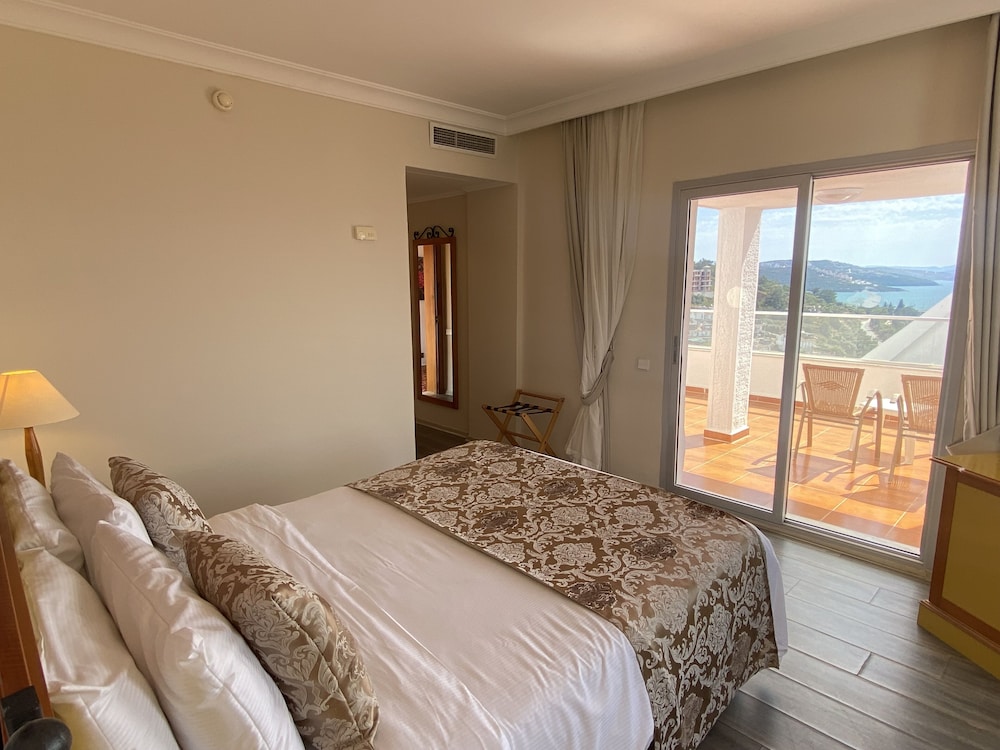Roseira Beach Resort — Hotel rooms in Milas, Mugla