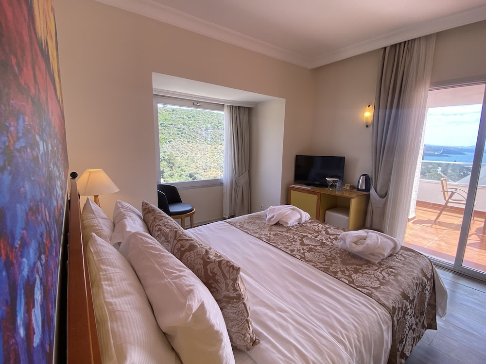 Roseira Beach Resort — Hotel rooms in Milas, Mugla