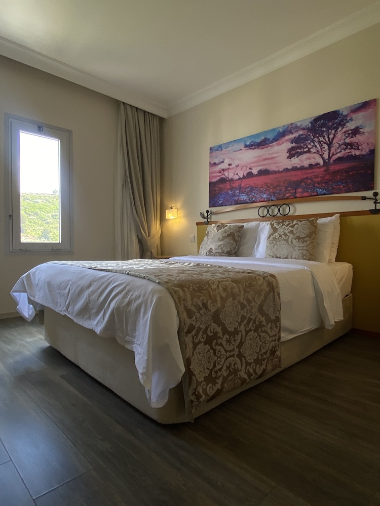 Roseira Beach Resort — Hotel rooms in Milas, Mugla