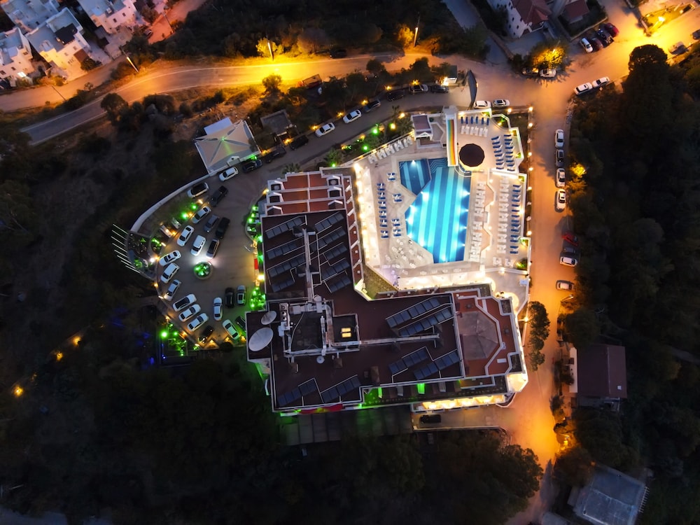 Roseira Beach Resort — Hotel building in Milas, Mugla
