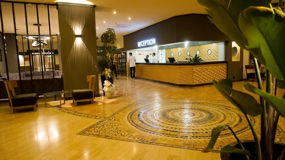Roseira Beach Resort — Hotel building in Milas, Mugla